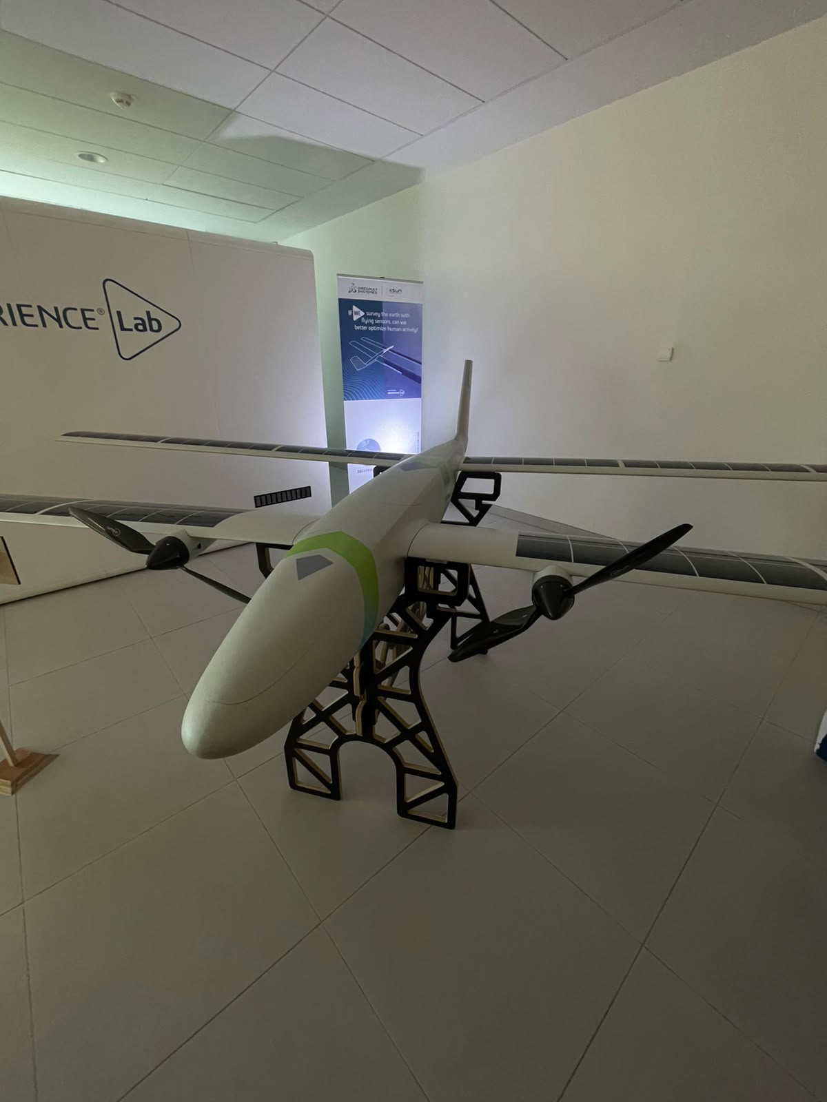Drone observé lors de la visite chez Dassault Systèmes